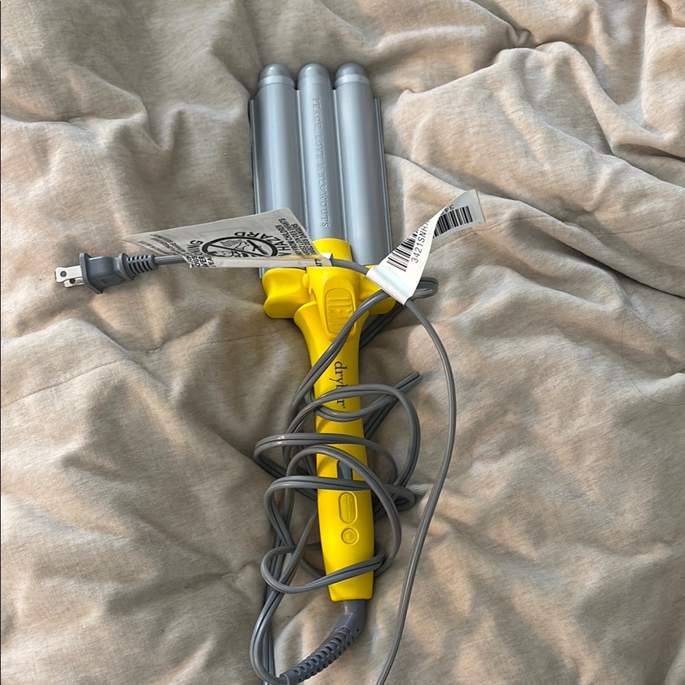 Yellow and Gray Hair Waver